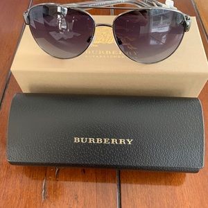 Burberry Avaitor Sunglasses